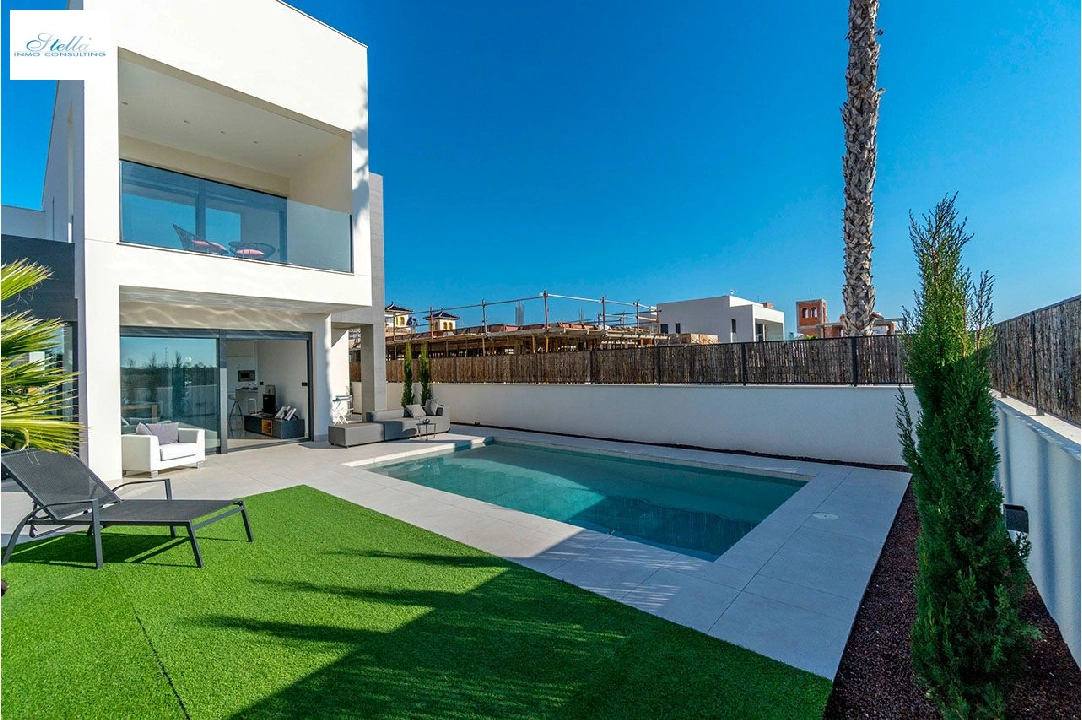 villa en La Marina en venta, superficie 235 m², estado first owner, aire acondicionado, parcela 272 m², 3 dormitorios, 3 banos, piscina, ref.: HA-MAN-246-E01-2
