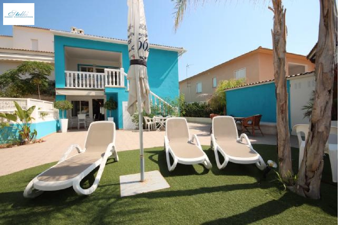 casa de playa en Oliva(Oliva) en venta, superficie 220 m², ano de construccion 1996, estado neat, + estufa, aire acondicionado, parcela 430 m², 6 dormitorios, 2 banos, piscina, ref.: Lo-3416-42