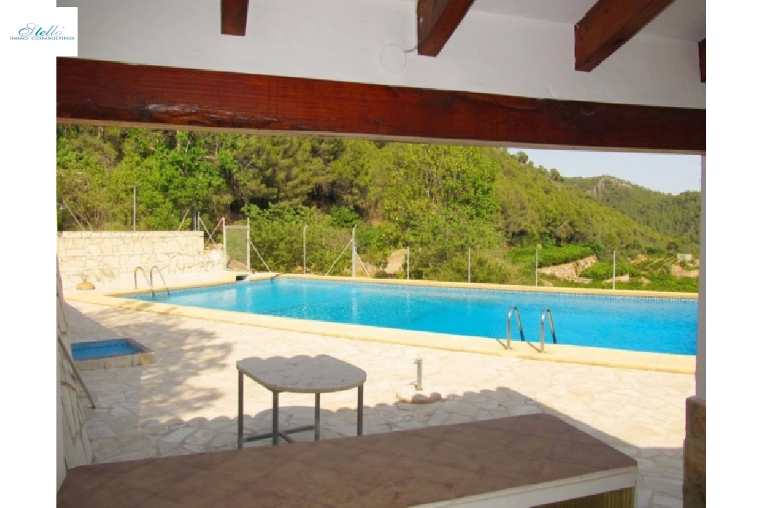villa en Adsubia(Campo) en venta, superficie 550 m², ano de construccion 1990, + estufa, aire acondicionado, parcela 37000 m², 4 dormitorios, 3 banos, piscina, ref.: O-V24614-5
