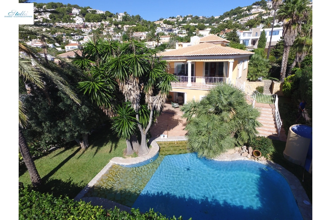 villa en Moraira en venta, superficie 300 m², aire acondicionado, parcela 800 m², 4 dormitorios, 3 banos, piscina, ref.: CA-H-1299-AMB-4