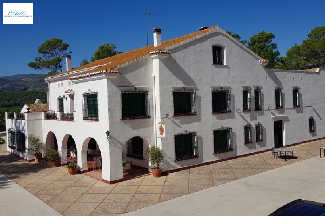 villa en Gandia en venta, superficie 1300 m², parcela 200000 m², 20 banos, ref.: BS-3974641-25