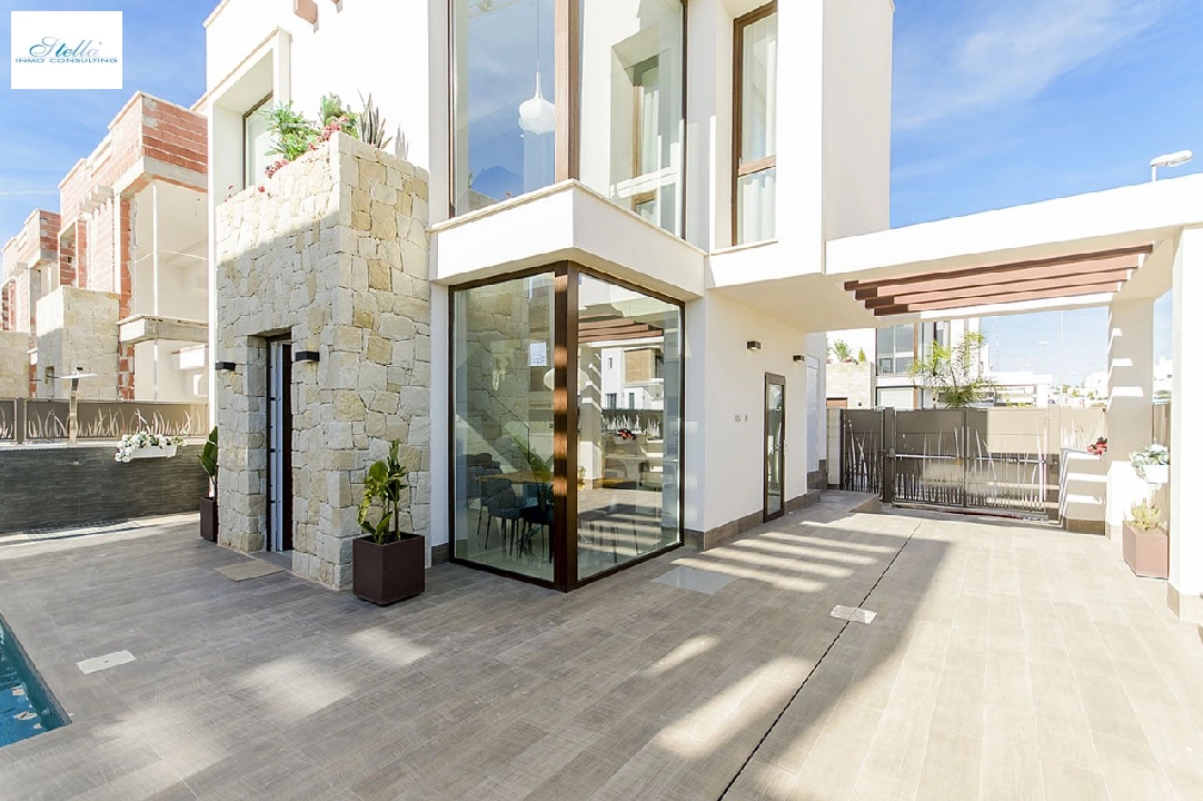 villa en Los Montesinos en venta, superficie 176 m², estado first owner, parcela 200 m², 3 dormitorios, 3 banos, piscina, ref.: HA-MSN-140-E01-4