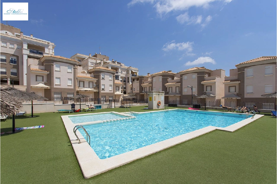 adosado en Santa Pola en venta, superficie 156 m², estado first owner, parcela 80 m², 3 dormitorios, 3 banos, piscina, ref.: HA-SPN-700-R06-18