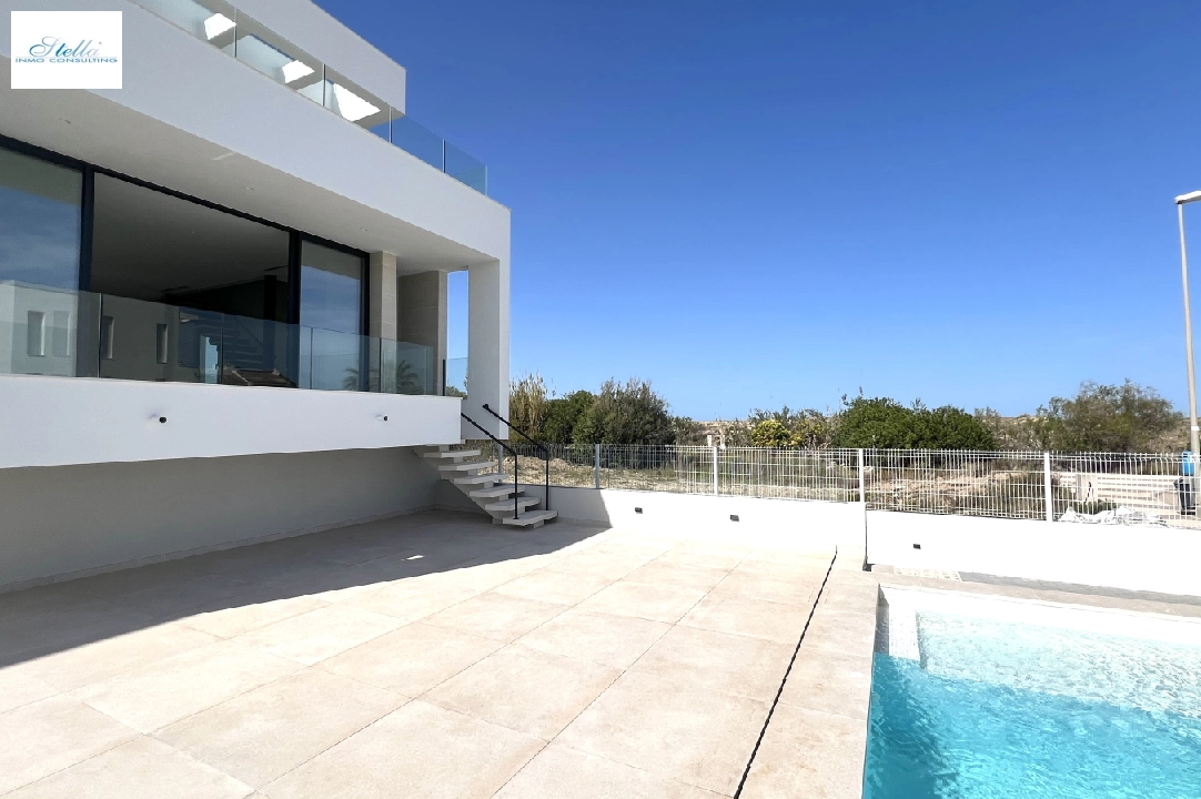 villa en Oliva en venta, superficie 173 m², ano de construccion 2023, estado first owner, + calefaccion suelo, aire acondicionado, parcela 350 m², 3 dormitorios, 4 banos, piscina, ref.: AS-1623-3
