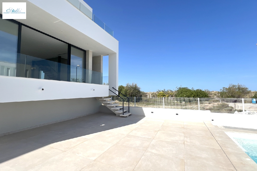 villa en Oliva en venta, superficie 173 m², ano de construccion 2023, estado first owner, + calefaccion suelo, aire acondicionado, parcela 350 m², 3 dormitorios, 4 banos, piscina, ref.: AS-1623-30