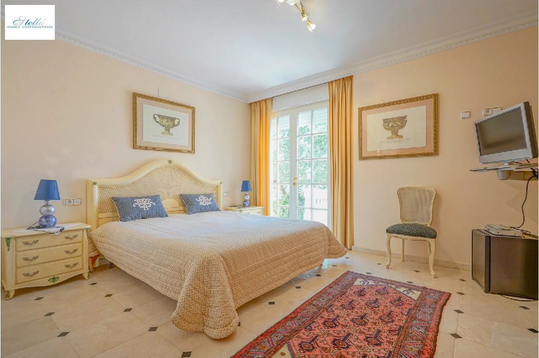 villa en Pedreguer(La Sella) en venta, superficie 392 m², aire acondicionado, parcela 1382 m², 5 dormitorios, 4 banos, ref.: BP-8100SEL-16