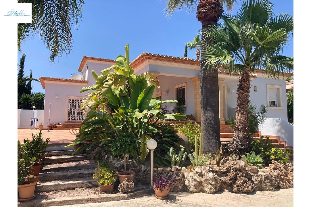 villa en Moraira en venta, superficie 471 m², estado neat, aire acondicionado, parcela 1200 m², 3 dormitorios, 2 banos, piscina, ref.: HA-MO-109-1