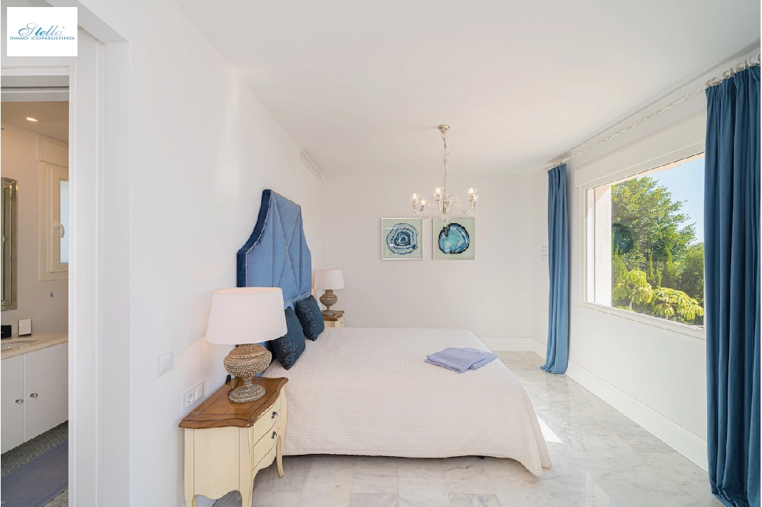 villa en Benissa(Cap Blanc) en venta, superficie 898 m², parcela 1960 m², 6 dormitorios, 6 banos, piscina, ref.: CA-H-1676-AMB-29