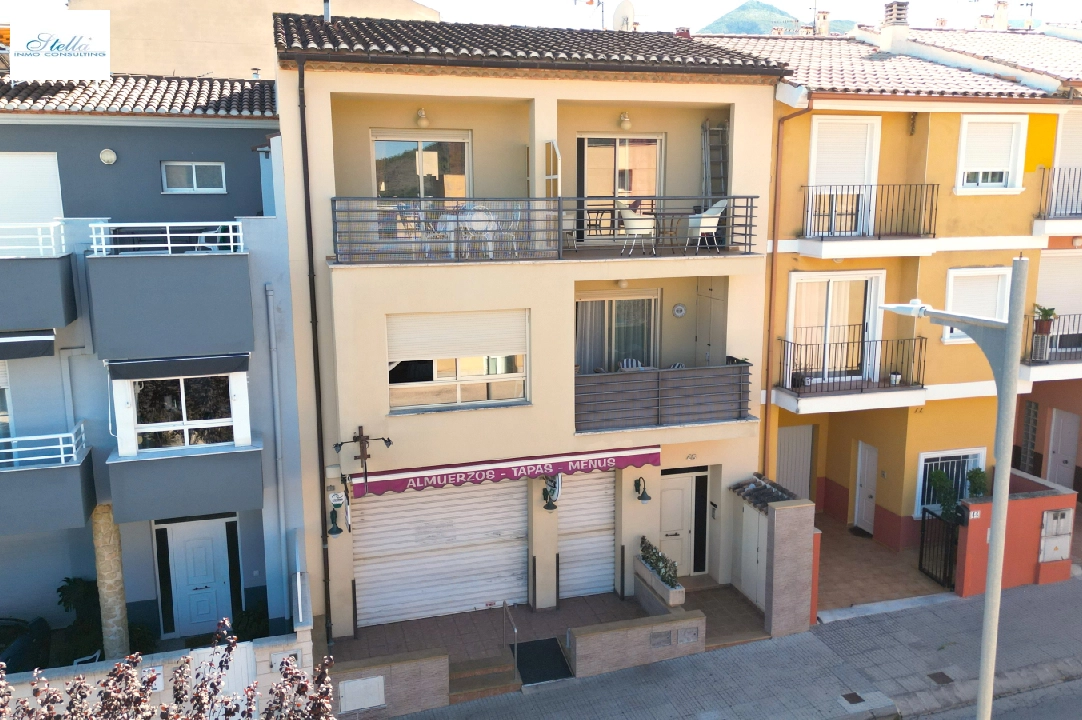 inversion en Pego en venta, superficie 266 m², ano de construccion 2001, + estufa, aire acondicionado, 4 dormitorios, 3 banos, ref.: FK-1223-3