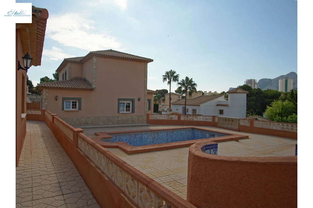 villa en Calpe(Partida La Calalga) en venta, superficie 345 m², aire acondicionado, parcela 867 m², 5 dormitorios, 3 banos, piscina, ref.: BP-7016CAL-32