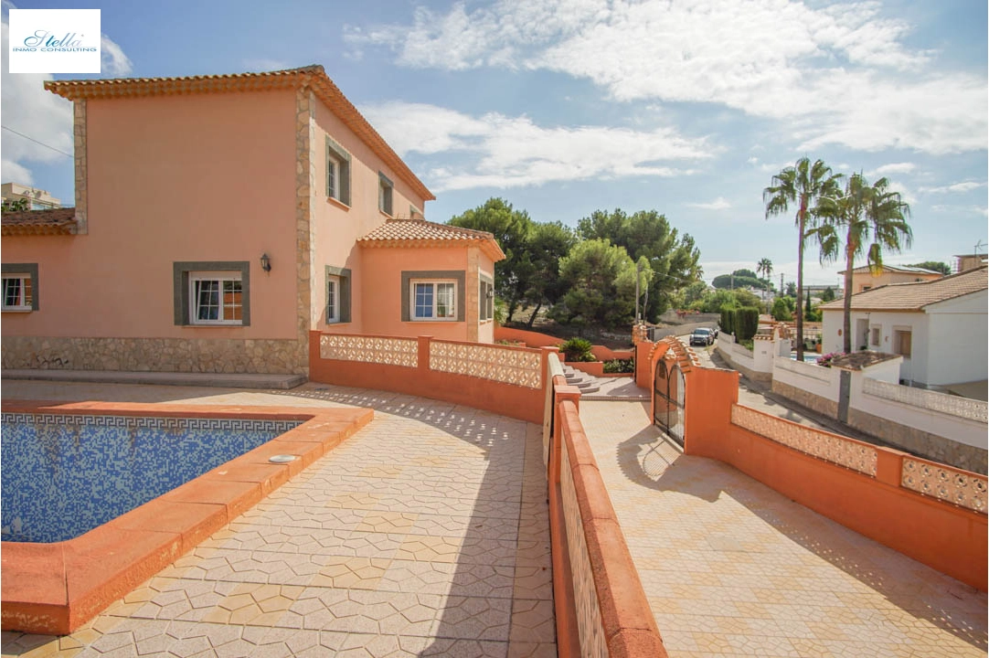 villa en Calpe(Partida La Calalga) en venta, superficie 345 m², aire acondicionado, parcela 867 m², 5 dormitorios, 3 banos, piscina, ref.: BP-7016CAL-33