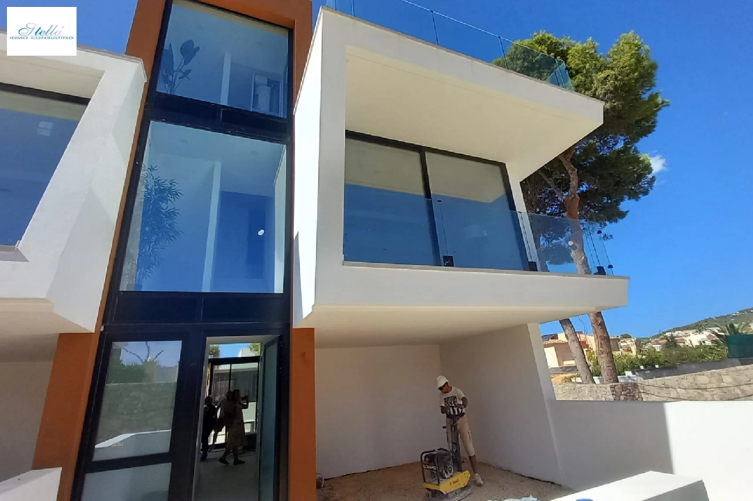 villa en Calpe en venta, superficie 132 m², aire acondicionado, parcela 141 m², 3 dormitorios, 3 banos, piscina, ref.: BI-CA.H-460-1