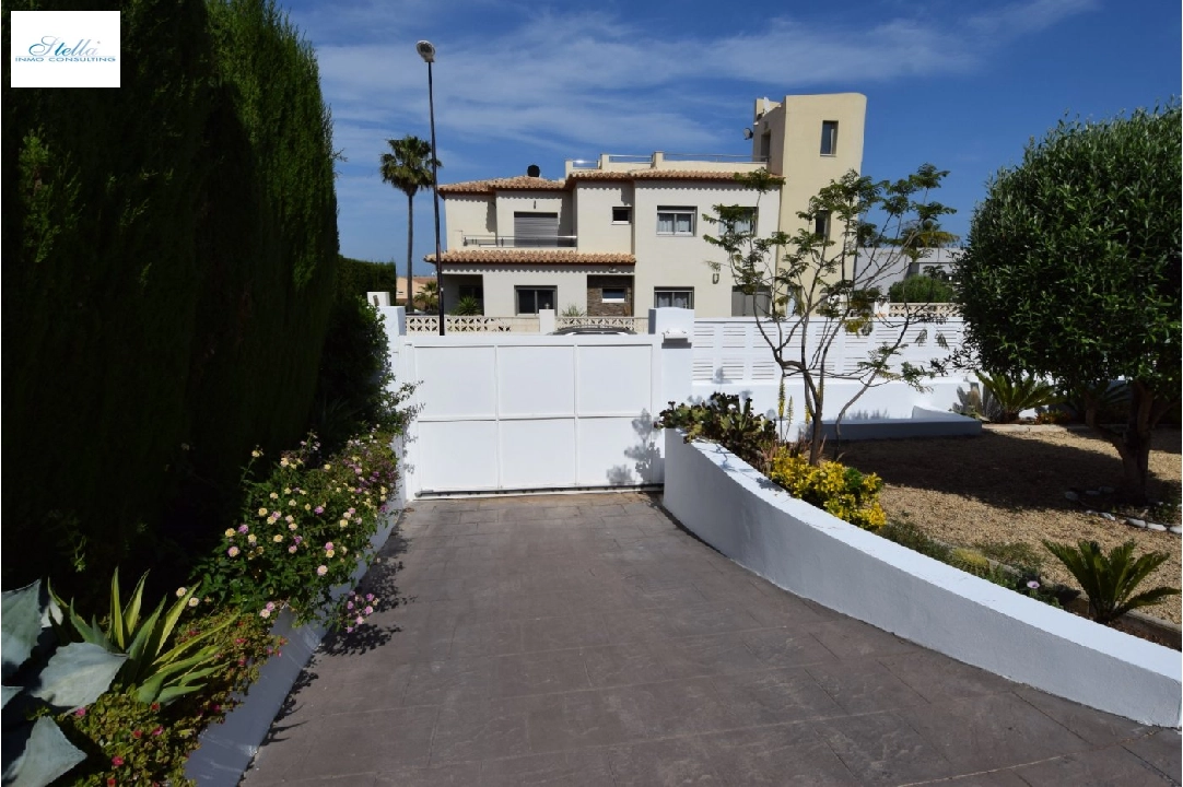 villa en La Nucia(La nucia) en venta, superficie 159 m², aire acondicionado, parcela 761 m², 2 dormitorios, 2 banos, piscina, ref.: AM-1035DA-3700-4