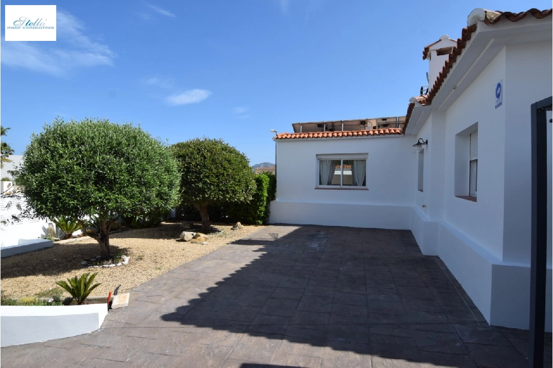 villa en La Nucia(La nucia) en venta, superficie 159 m², aire acondicionado, parcela 761 m², 2 dormitorios, 2 banos, piscina, ref.: AM-1035DA-3700-5
