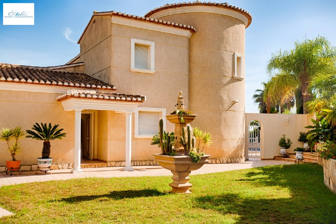 villa en Benissa(El Magraner) en venta, superficie 310 m², aire acondicionado, parcela 1000 m², 4 dormitorios, 3 banos, piscina, ref.: AM-11829DA-3700-10