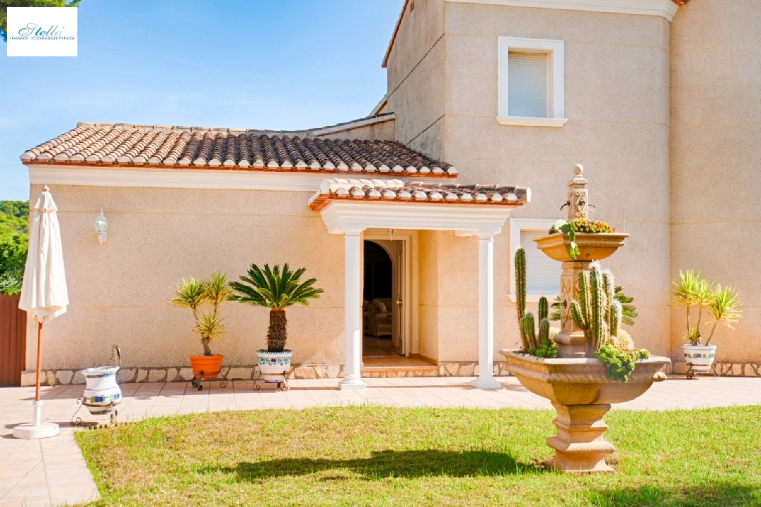 villa en Benissa(El Magraner) en venta, superficie 310 m², aire acondicionado, parcela 1000 m², 4 dormitorios, 3 banos, piscina, ref.: AM-11829DA-3700-12