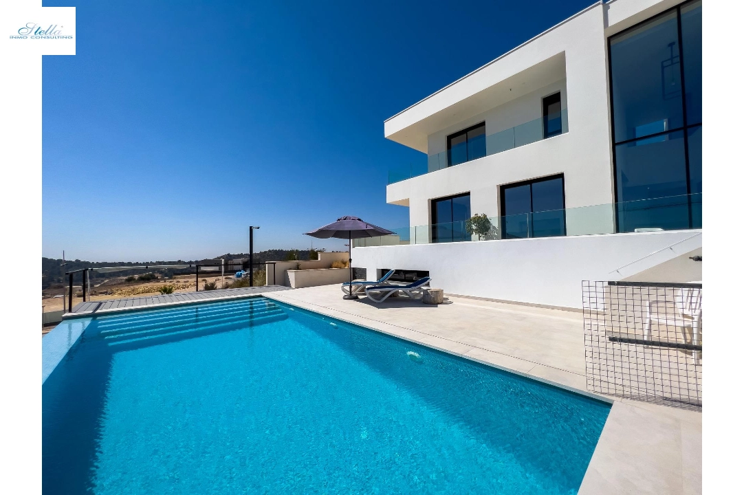 villa en Finestrat(Finestrat hills) en venta, superficie 625 m², aire acondicionado, parcela 1600 m², 4 dormitorios, 5 banos, piscina, ref.: AM-1137DA-3700-12