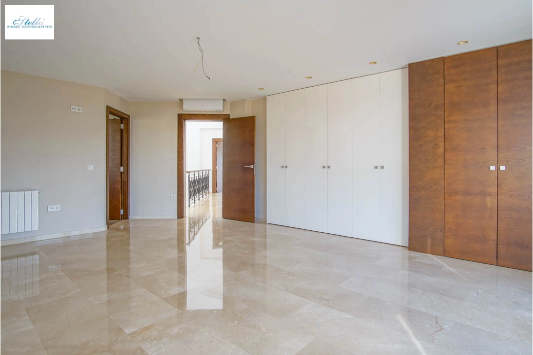 villa en Alfaz del Pi(Arabi) en venta, superficie 810 m², aire acondicionado, parcela 1094 m², 5 dormitorios, 6 banos, piscina, ref.: BP-7030ALF-19