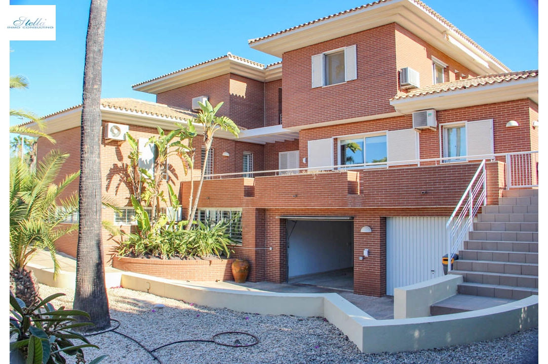 villa en Benidorm(de Napoles) en venta, superficie 642 m², aire acondicionado, parcela 1853 m², 7 dormitorios, 6 banos, piscina, ref.: BP-7035BED-9