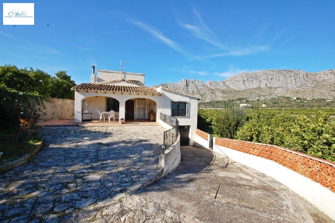 villa en Beniarbeig en venta, superficie 226 m², ano de construccion 1972, + estufa, aire acondicionado, parcela 4892 m², 3 dormitorios, 3 banos, ref.: O-V65714D-3