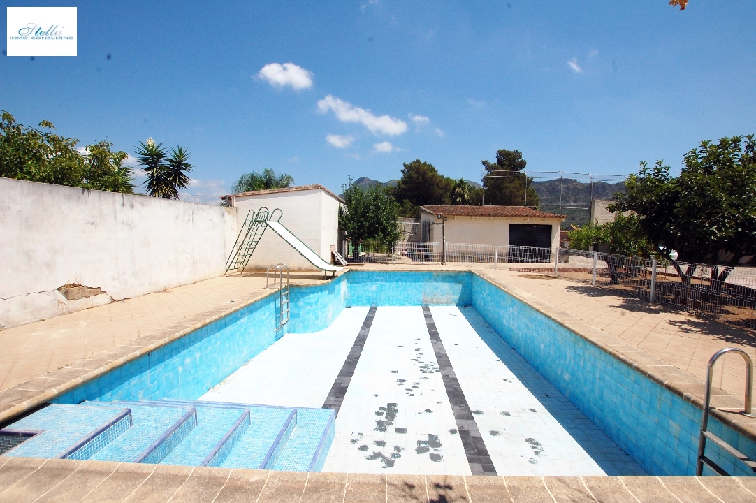 villa en Gandia en venta, superficie 380 m², ano de construccion 1980, + KLIMA, aire acondicionado, parcela 4092 m², 7 dormitorios, 3 banos, piscina, ref.: O-V82114D-2