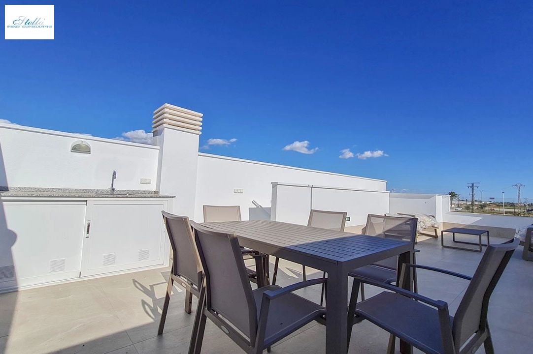 villa en San Pedro del Pinatar en venta, superficie 158 m², estado first owner, parcela 129 m², 3 dormitorios, 2 banos, piscina, ref.: HA-SAN-115-E01-15