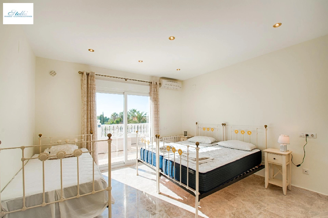 villa en Moraira(Pla del mar) en venta, superficie 466 m², aire acondicionado, parcela 2040 m², 5 dormitorios, 5 banos, piscina, ref.: AM-12066DA-3700-42