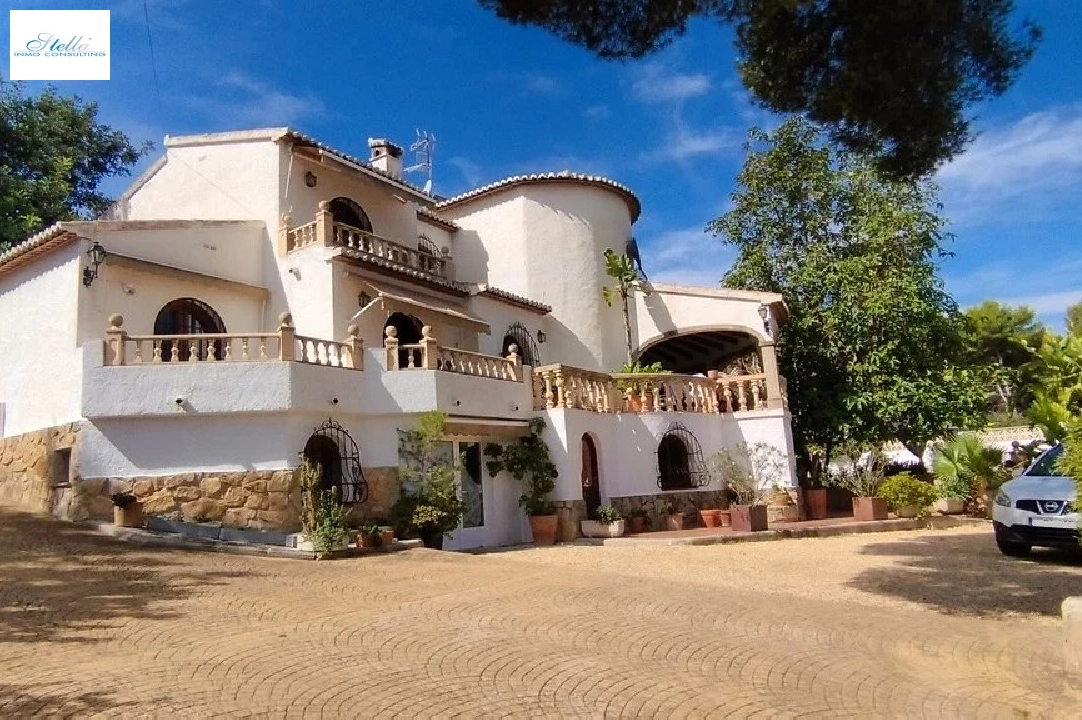 villa en Javea en venta, superficie 250 m², 5 dormitorios, 3 banos, piscina, ref.: BS-84087519-1