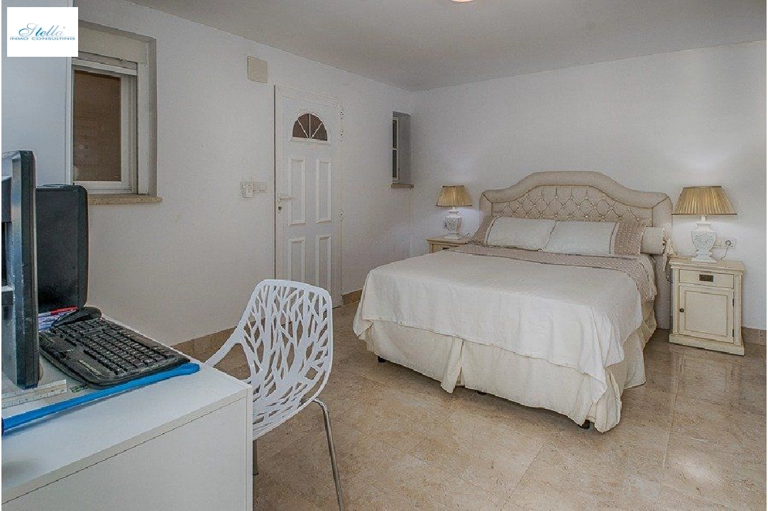 villa en La Nucia(La nucia) en venta, superficie 173 m², aire acondicionado, parcela 680 m², 4 dormitorios, 1 banos, piscina, ref.: AM-1007DA-3700-15