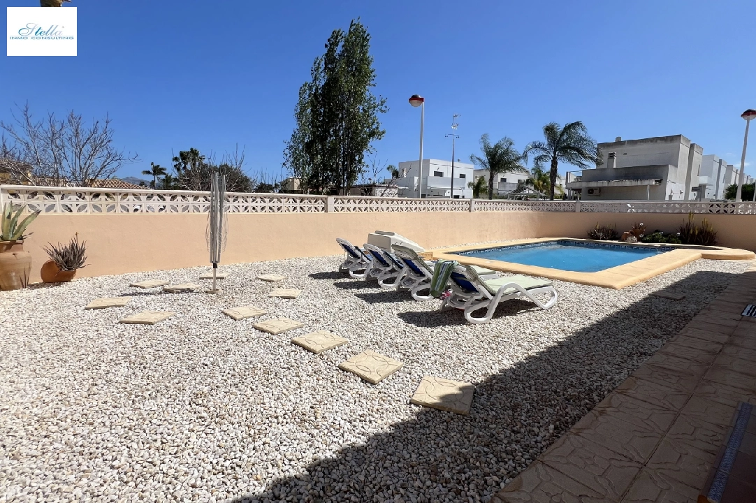 villa en Els Poblets en venta, superficie 178 m², ano de construccion 2004, + calefaccion central, parcela 564 m², 4 dormitorios, 3 banos, piscina, ref.: FK-0424-4