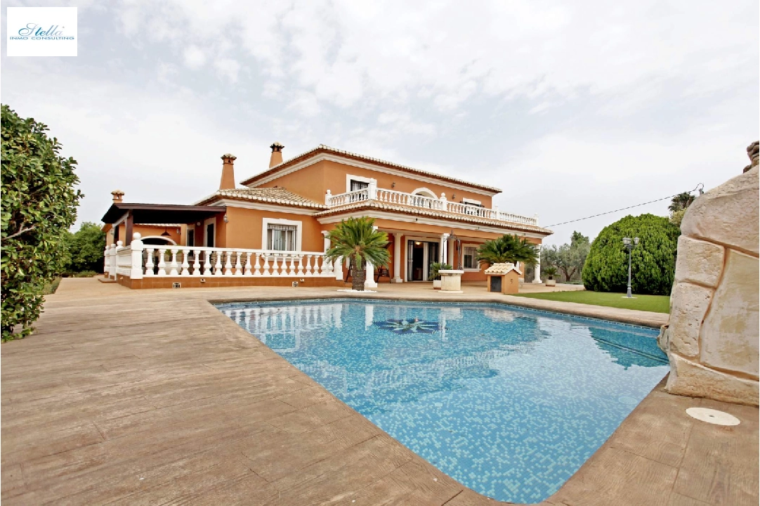 villa en Denia(Torrecarrals) en venta, superficie 442 m², estado neat, + calefaccion central, parcela 4441 m², 3 dormitorios, 4 banos, piscina, ref.: MNC-0124-42