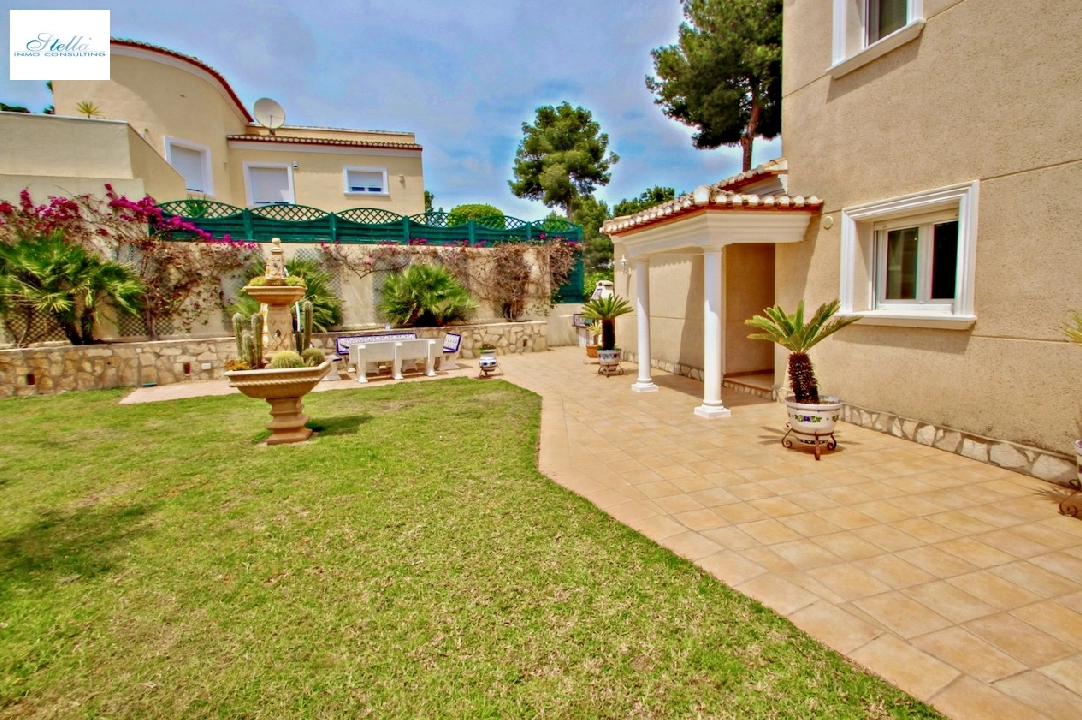 villa en Benissa(La Fustera) en venta, superficie 220 m², aire acondicionado, parcela 994 m², 4 dormitorios, 3 banos, piscina, ref.: CA-H-1756-AMB-16