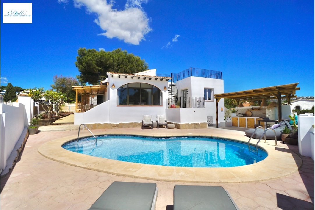 villa en Moraira(La Sabatera) en venta, superficie 158 m², aire acondicionado, parcela 581 m², 3 dormitorios, 2 banos, piscina, ref.: CA-H-1758-AMBEI-1