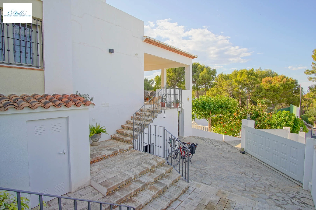 villa en Denia(Las Rotas) en venta, superficie 426 m², aire acondicionado, parcela 5500 m², 6 dormitorios, 4 banos, ref.: BP-8176DEN-17