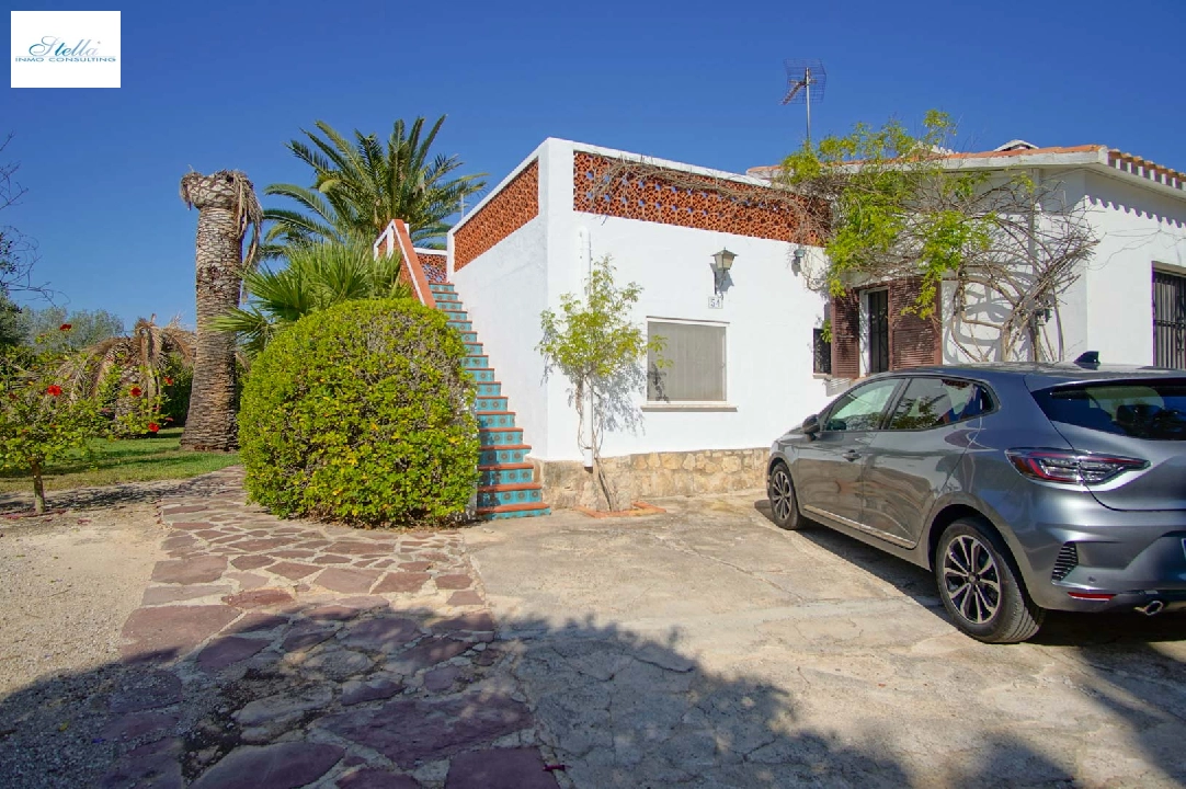 villa en Denia(Santa Paula) en venta, superficie 150 m², aire acondicionado, parcela 1505 m², 4 dormitorios, 2 banos, ref.: BP-8178DEN-2