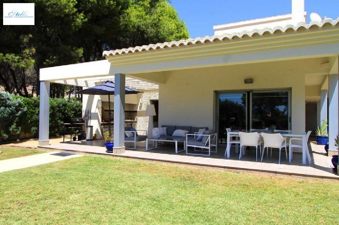 villa en Moraira(La Cometa) en venta, superficie 268 m², aire acondicionado, parcela 1846 m², 5 dormitorios, 4 banos, piscina, ref.: CA-H-1780-AMB-22