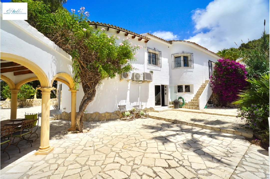 villa en Moraira(Moraira Alcasar) en venta, superficie 267 m², aire acondicionado, parcela 972 m², 5 dormitorios, 3 banos, piscina, ref.: CA-H-1781-AMBI-41