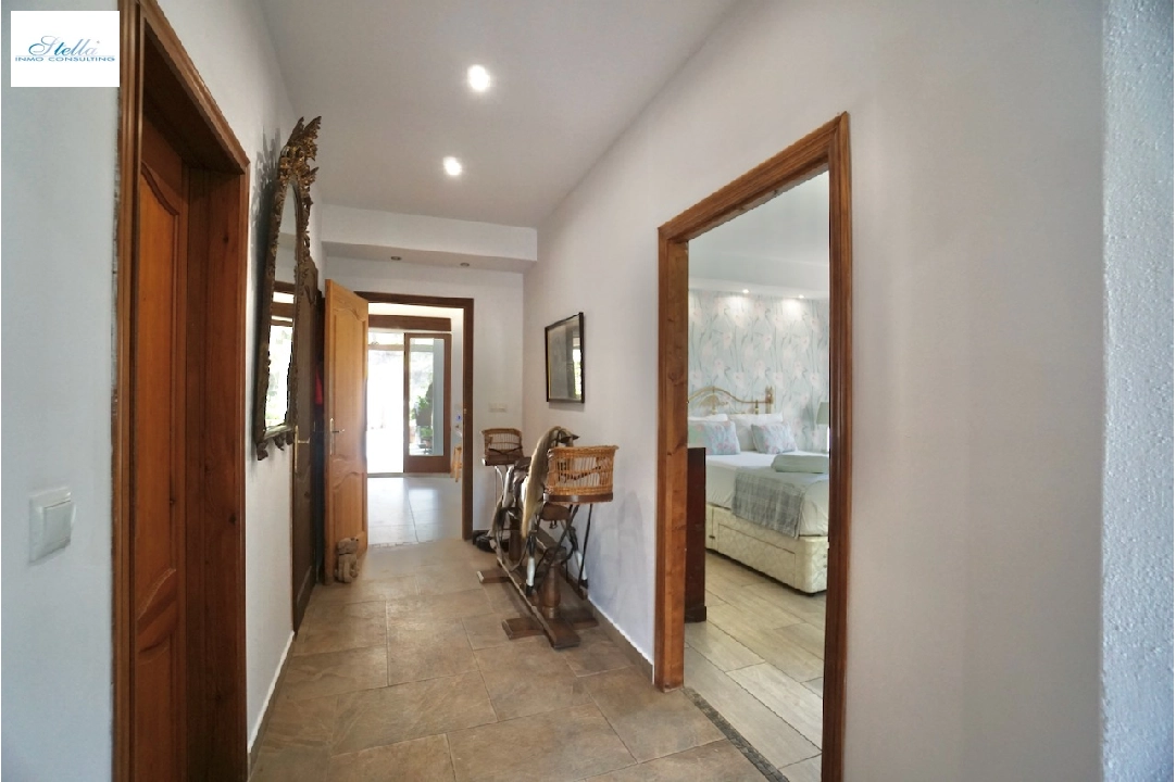 finca en Benissa(Partida Llenes) en venta, superficie 326 m², aire acondicionado, parcela 18203 m², 3 dormitorios, 3 banos, piscina, ref.: CA-F-1784-AMBI-23