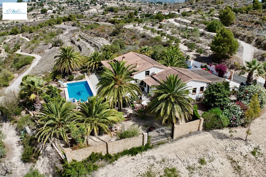 finca en Benissa(Partida Llenes) en venta, superficie 326 m², aire acondicionado, parcela 18203 m², 3 dormitorios, 3 banos, piscina, ref.: CA-F-1784-AMBI-44