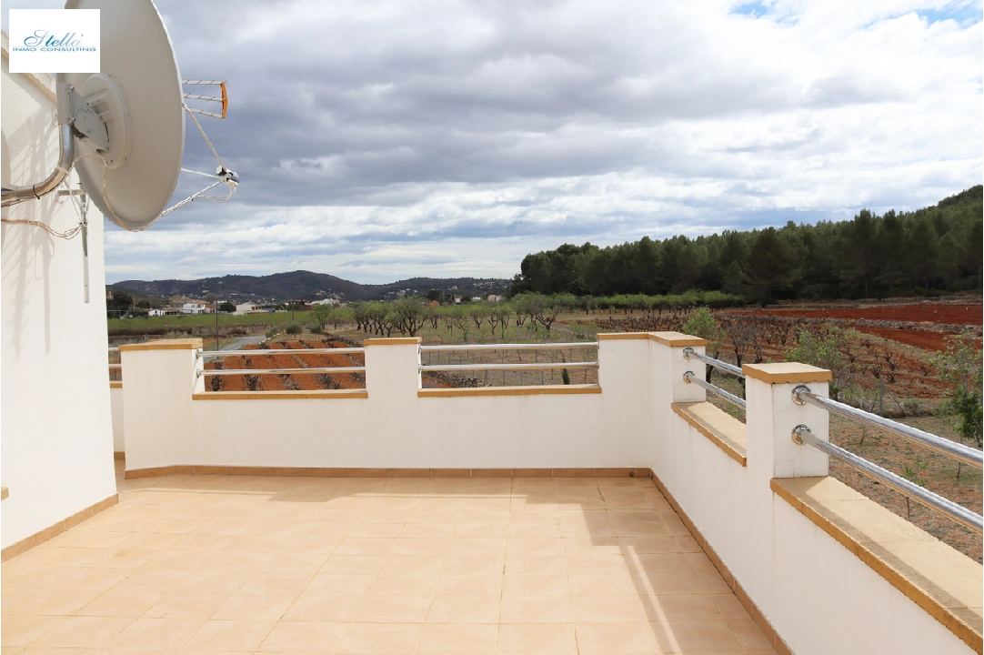 villa en Jalon en venta, superficie 279 m², parcela 13009 m², 4 dormitorios, 4 banos, ref.: PT-24004-35