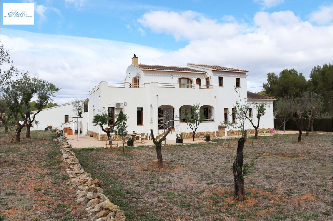 villa en Jalon en venta, superficie 279 m², parcela 13009 m², 4 dormitorios, 4 banos, ref.: PT-24004-48