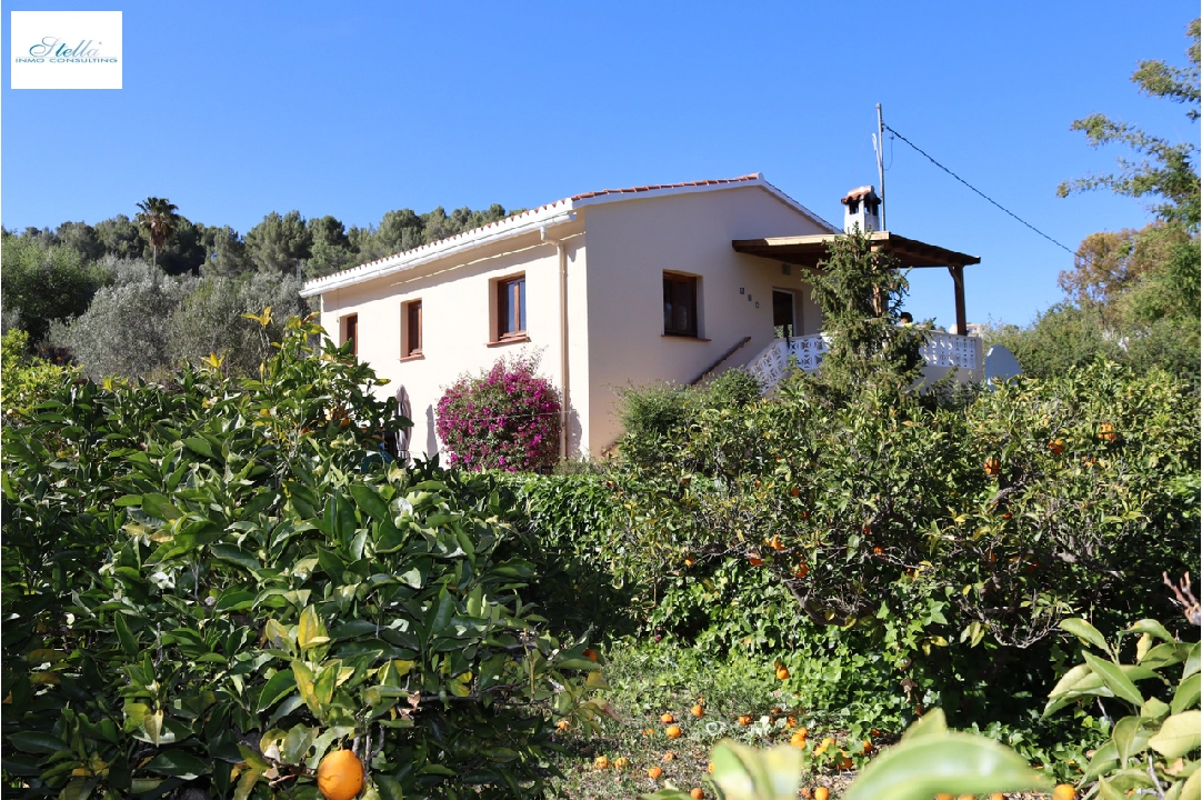 finca en Parcent en venta, superficie 140 m², parcela 830 m², 3 dormitorios, 1 banos, ref.: PT-24005-1