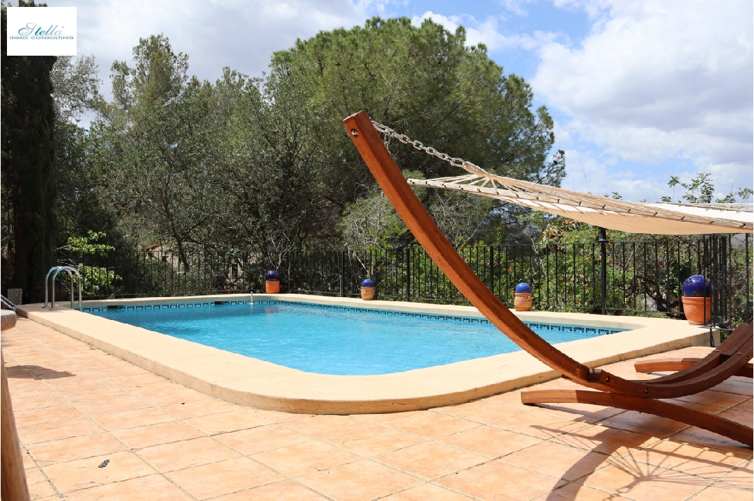 villa en Pedreguer en venta, superficie 196 m², parcela 984 m², 3 dormitorios, 3 banos, piscina, ref.: PT-24008-31