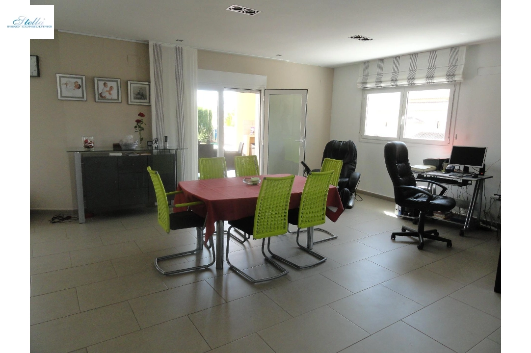 villa en Calpe(Calpe) en venta, superficie 410 m², aire acondicionado, parcela 983 m², 3 dormitorios, 3 banos, piscina, ref.: COB-982-10535-24