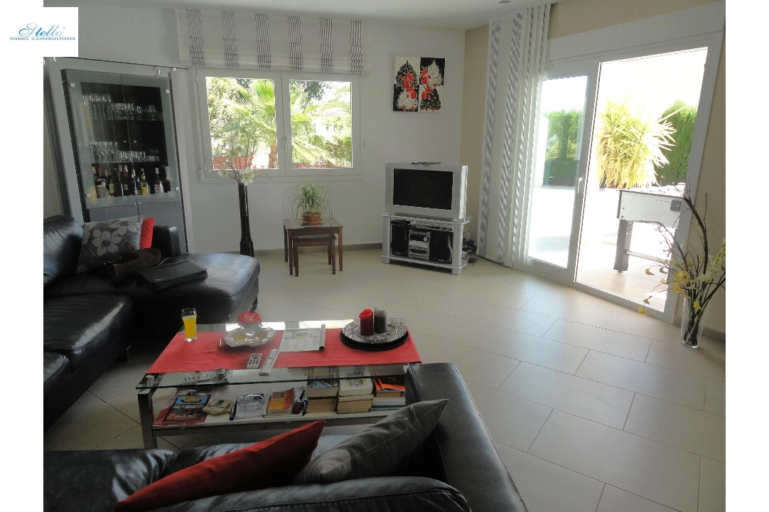 villa en Calpe(Calpe) en venta, superficie 410 m², aire acondicionado, parcela 983 m², 3 dormitorios, 3 banos, piscina, ref.: COB-982-10535-33