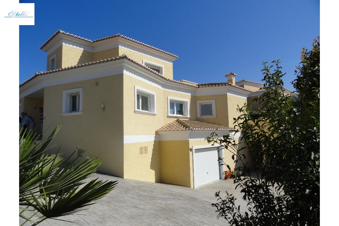 villa en Calpe(Calpe) en venta, superficie 410 m², aire acondicionado, parcela 983 m², 3 dormitorios, 3 banos, piscina, ref.: COB-982-10535-8