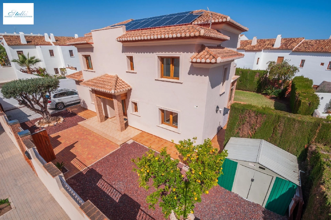 villa en Denia(La xara) en venta, superficie 232 m², aire acondicionado, parcela 600 m², 3 dormitorios, 3 banos, piscina, ref.: COB-3448-10535-13