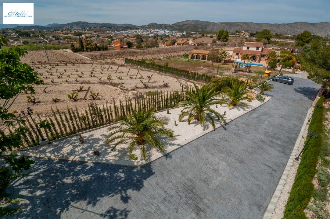 finca en Teulada(Zona de la playa) en venta, superficie 238 m², aire acondicionado, parcela 14129 m², 5 dormitorios, 4 banos, piscina, ref.: COB-3457-10535-27