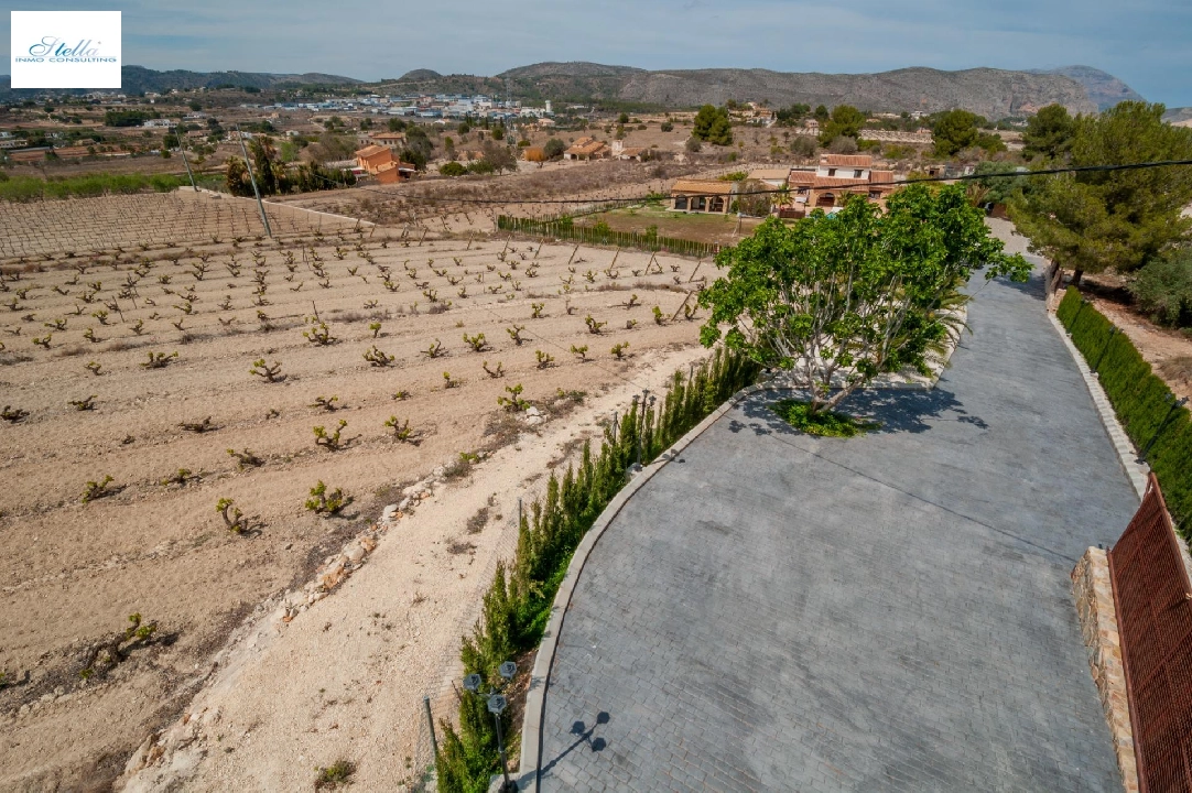 finca en Teulada(Zona de la playa) en venta, superficie 238 m², aire acondicionado, parcela 14129 m², 5 dormitorios, 4 banos, piscina, ref.: COB-3457-10535-33