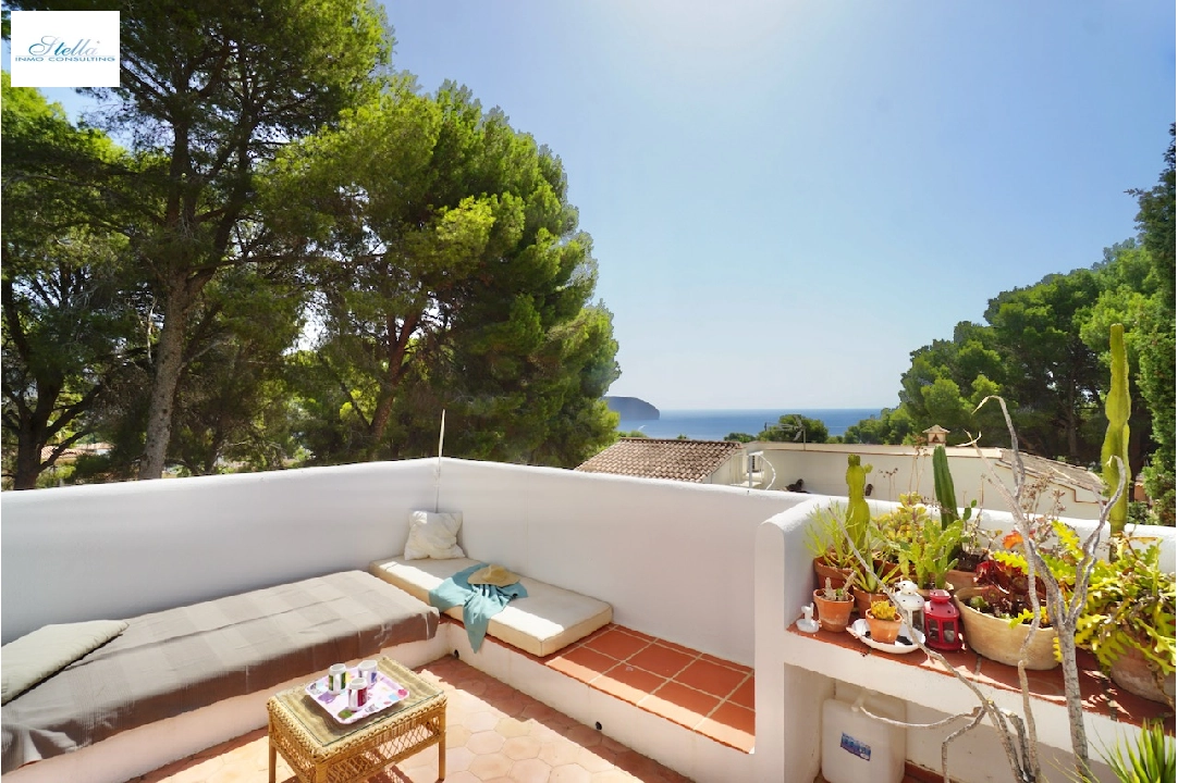 villa en Moraira(Moravit) en venta, superficie 555 m², parcela 1175 m², 7 dormitorios, 5 banos, piscina, ref.: CA-H-1795-AMBE-44